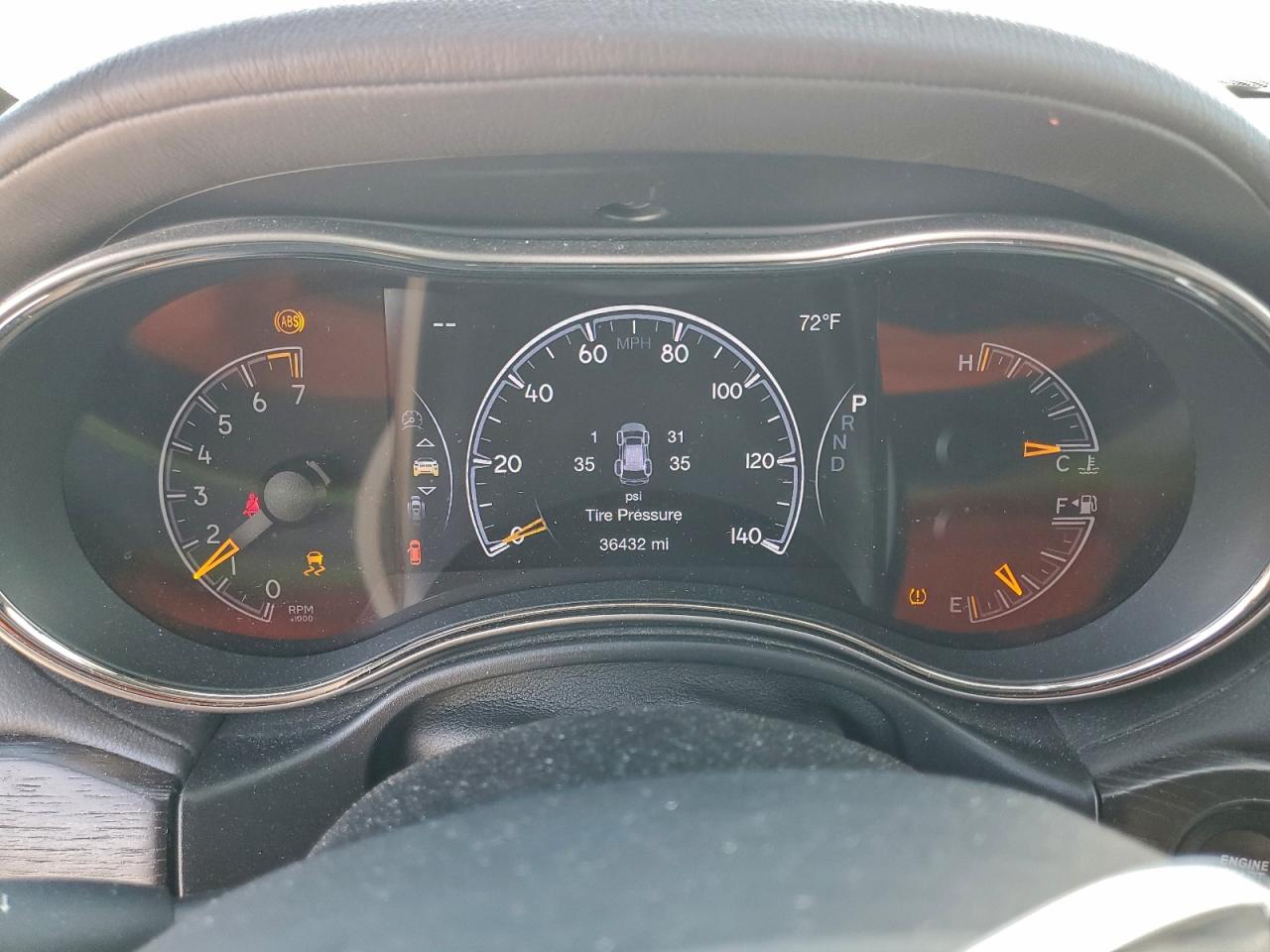 2019 JEEP GRAND CHEROKEE OVERLAND photo 9