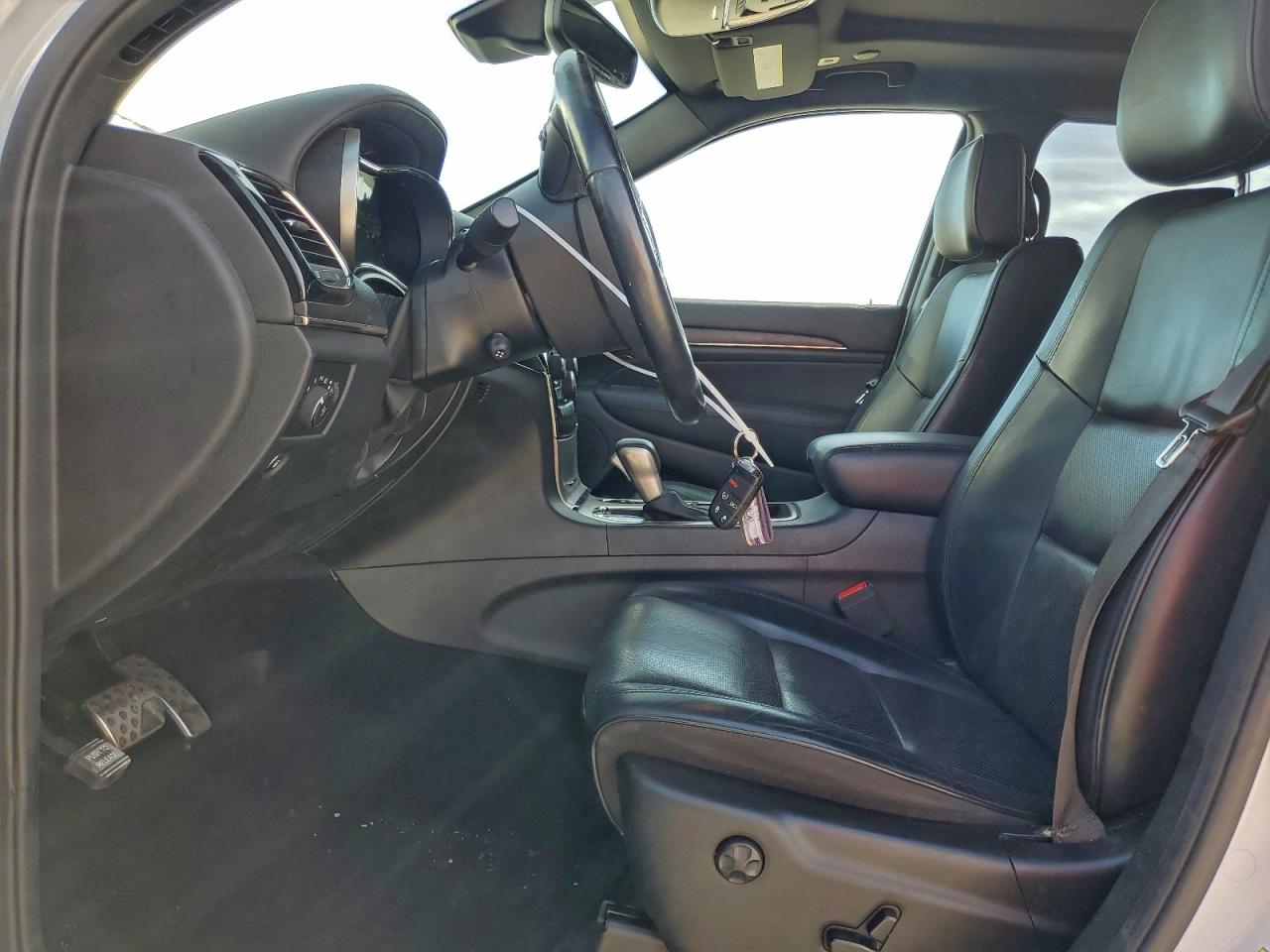 2019 JEEP GRAND CHEROKEE OVERLAND photo 7