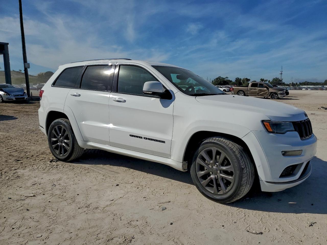 2019 JEEP GRAND CHEROKEE OVERLAND photo 4