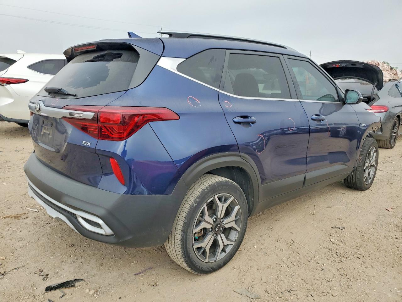 2021 KIA SELTOS EX photo 5