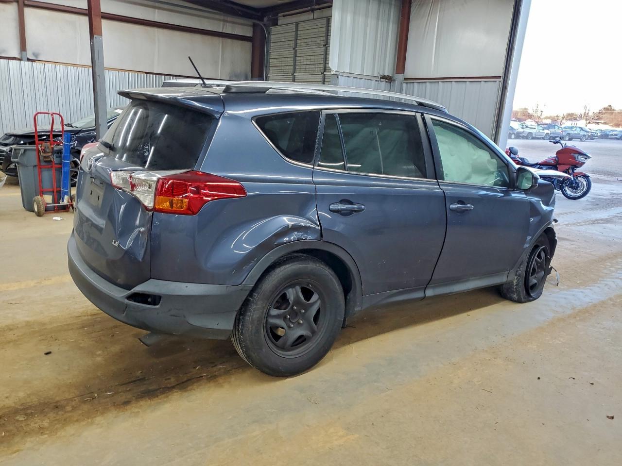 2013 TOYOTA RAV4 LE photo 3