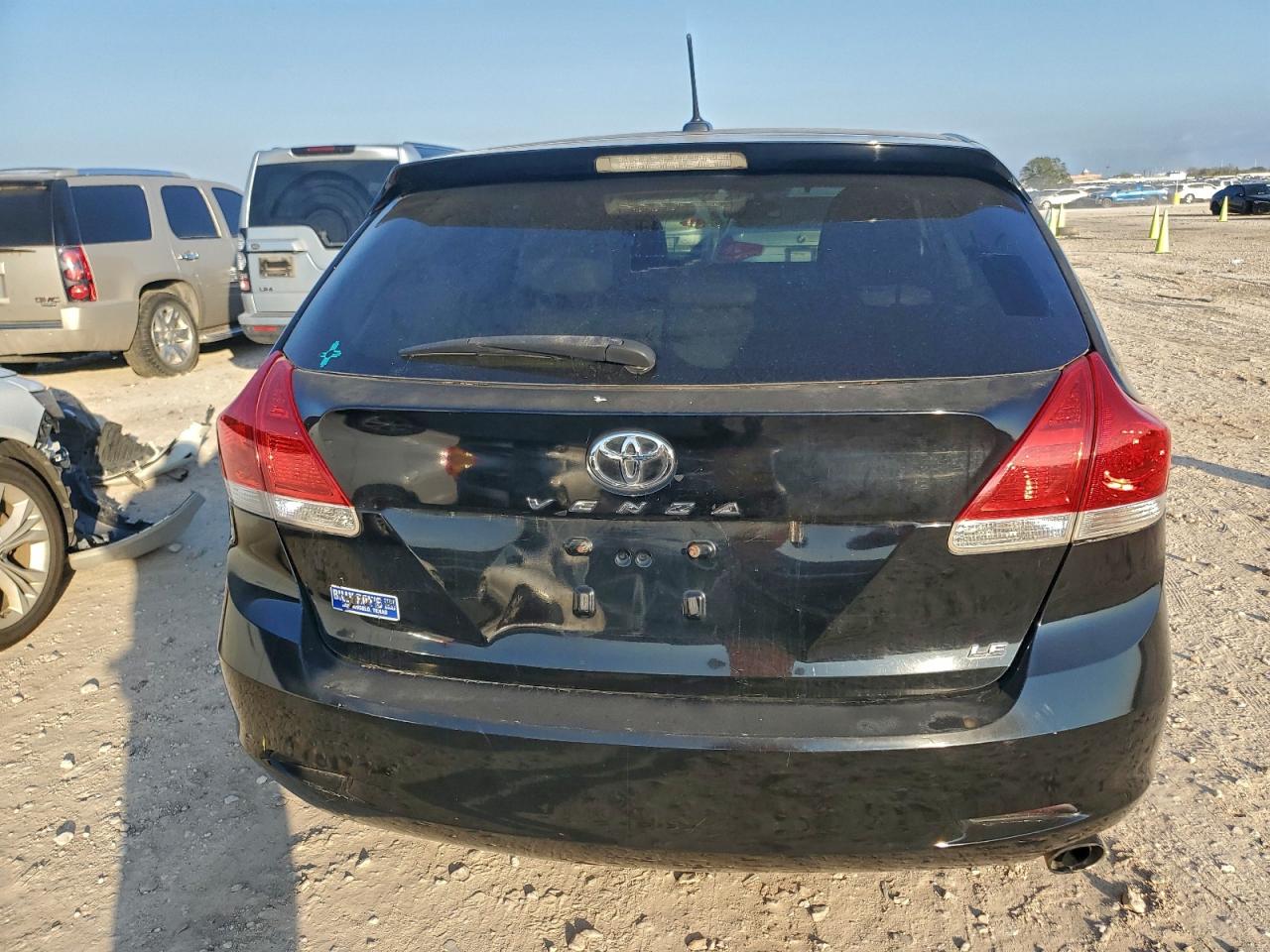 2012 TOYOTA VENZA LE photo 16