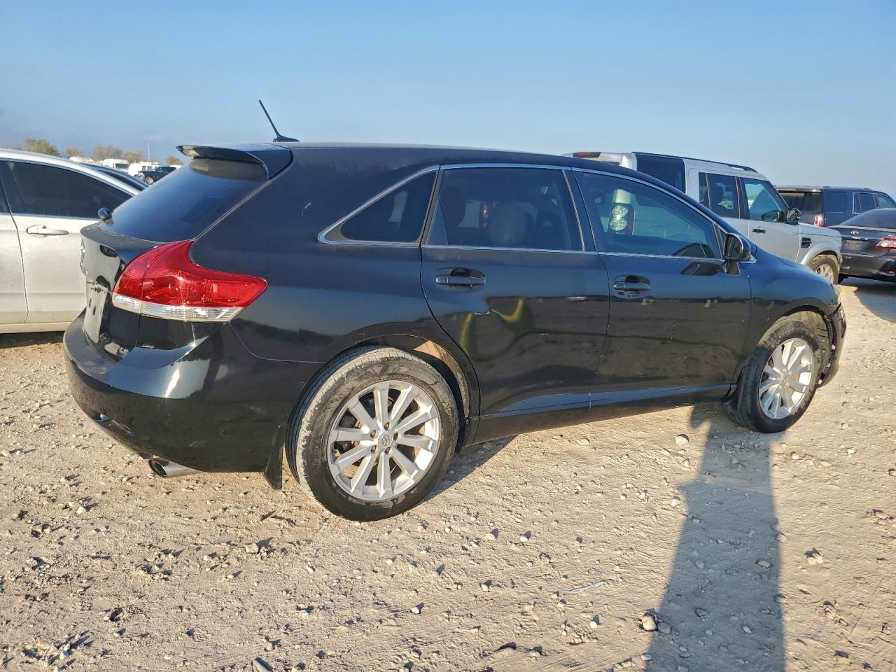 2012 TOYOTA VENZA LE photo 7