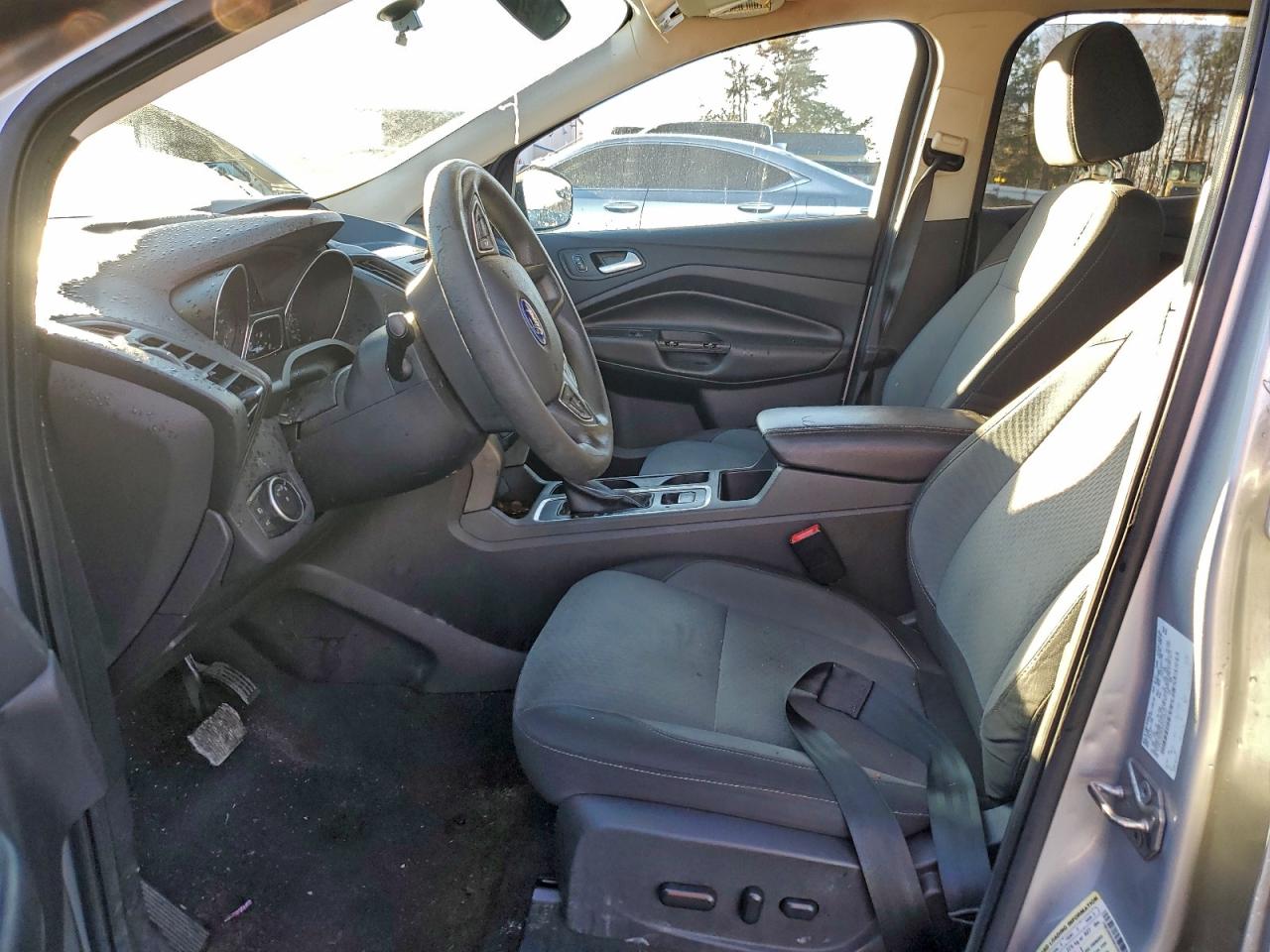 2017 FORD ESCAPE SE photo 13