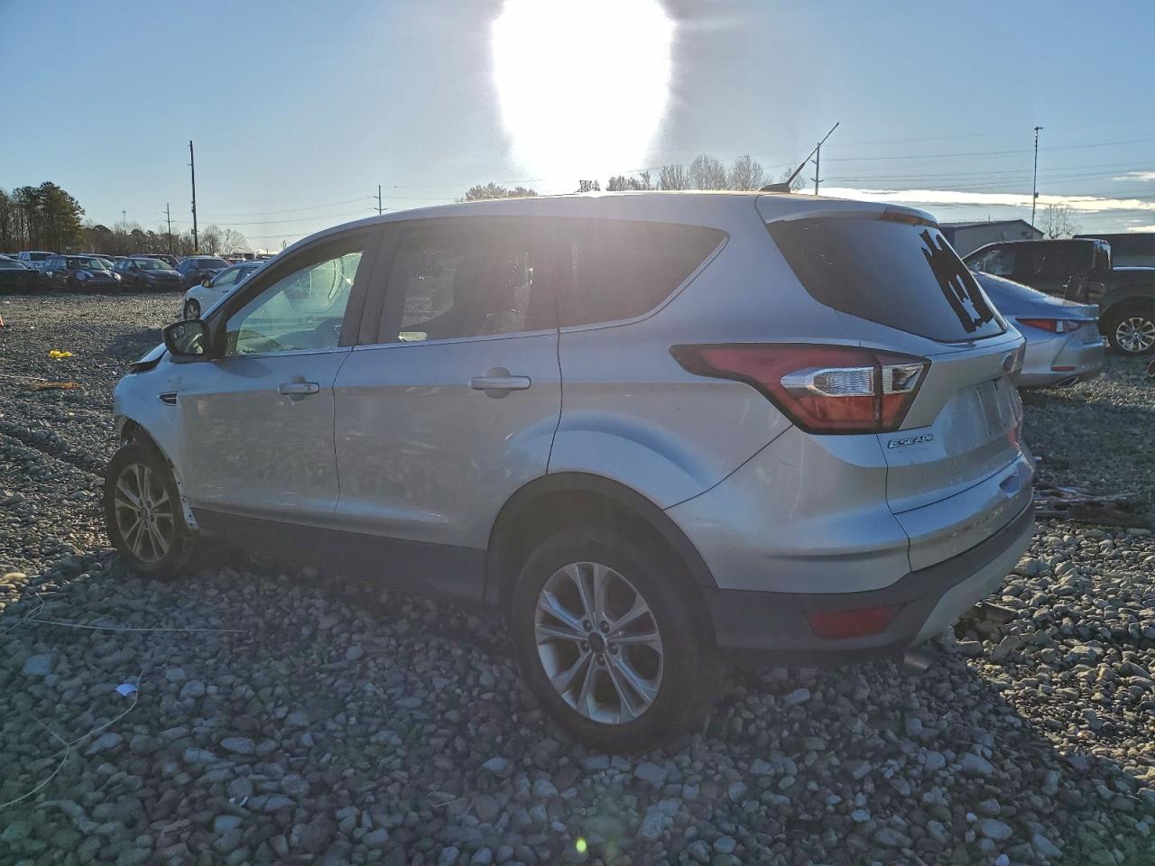2017 FORD ESCAPE SE photo 3