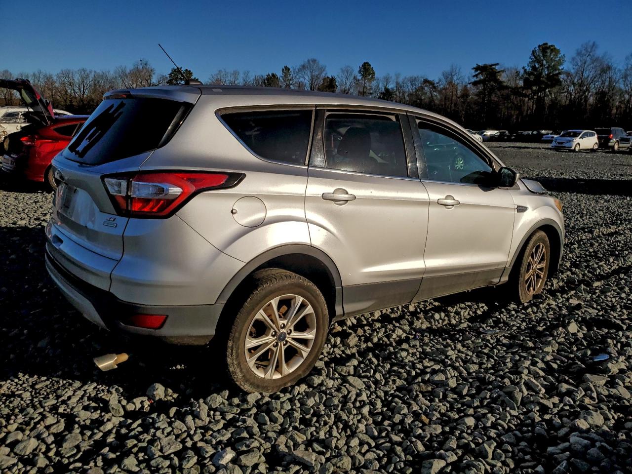2017 FORD ESCAPE SE photo 5