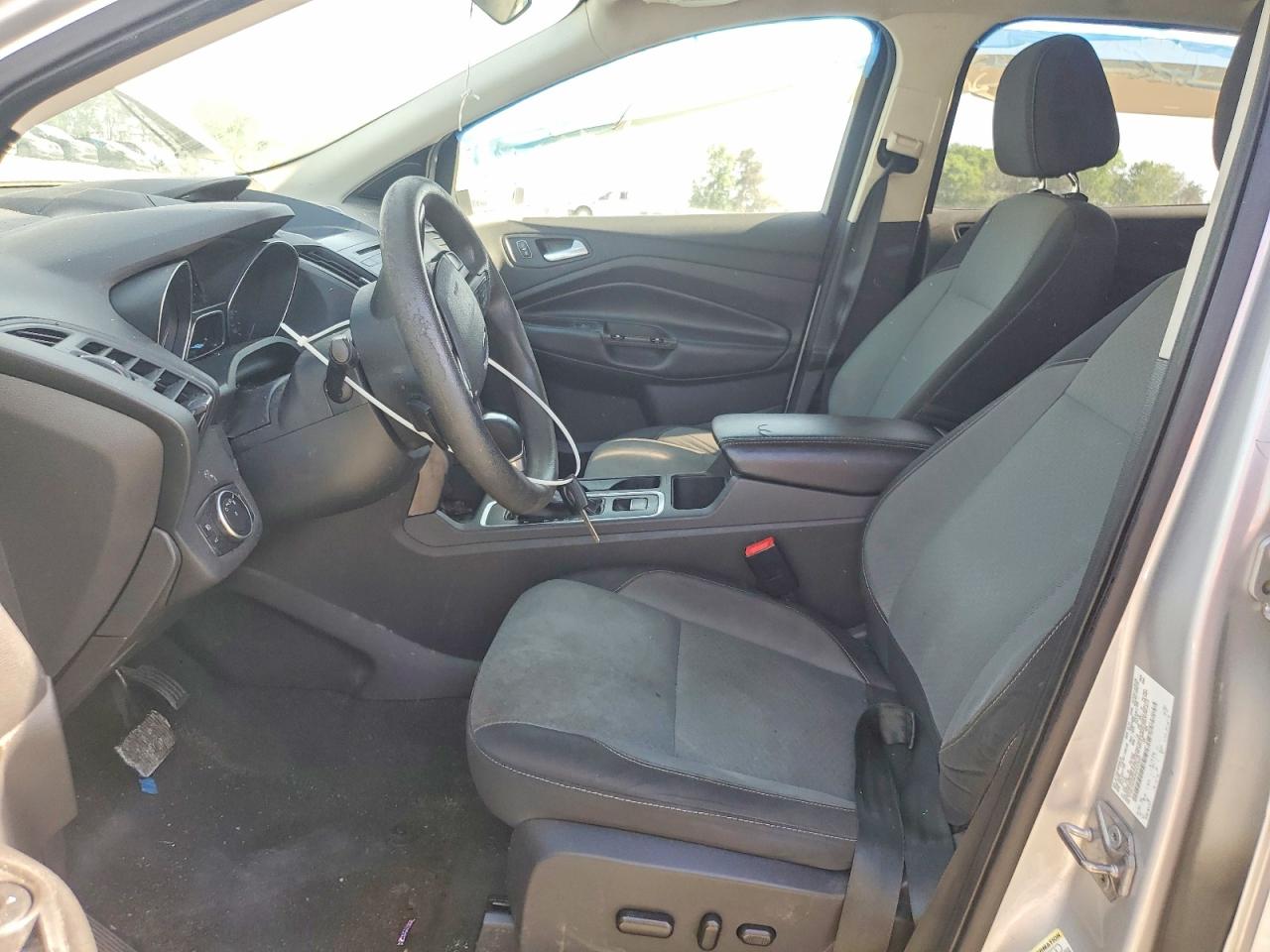 2017 FORD ESCAPE SE photo 14