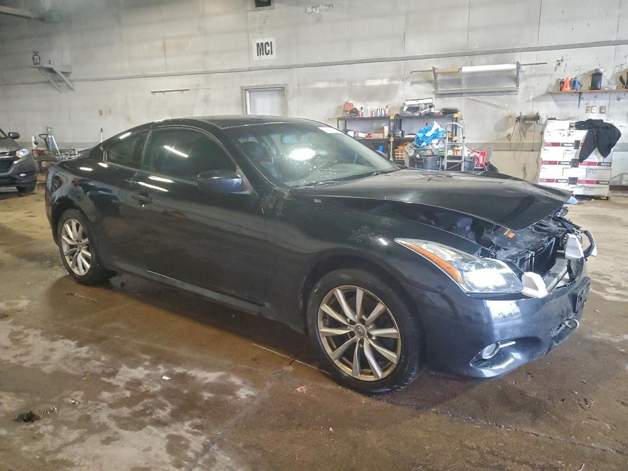 2012 INFINITI G37 photo 4