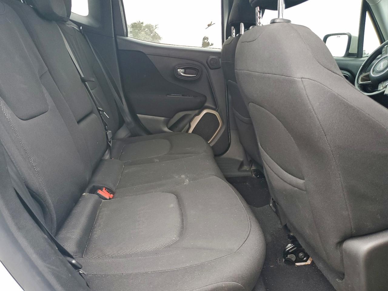 2015 JEEP RENEGADE LATITUDE photo 31