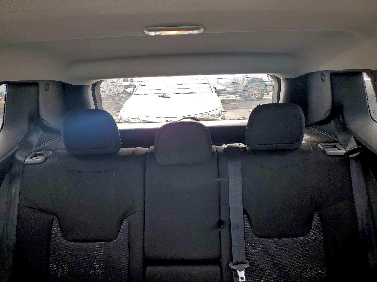 2015 JEEP RENEGADE LATITUDE photo 28