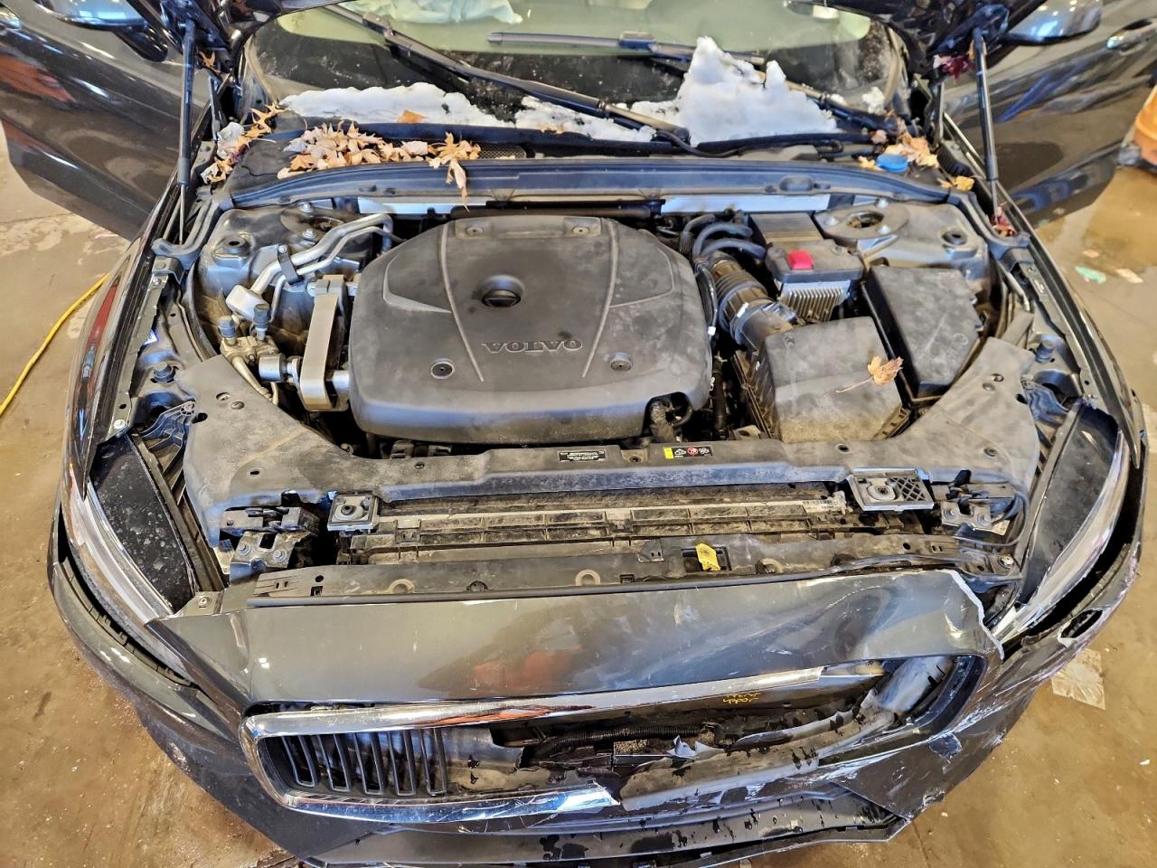 2020 VOLVO S60 T6 MOMENTUM photo 11