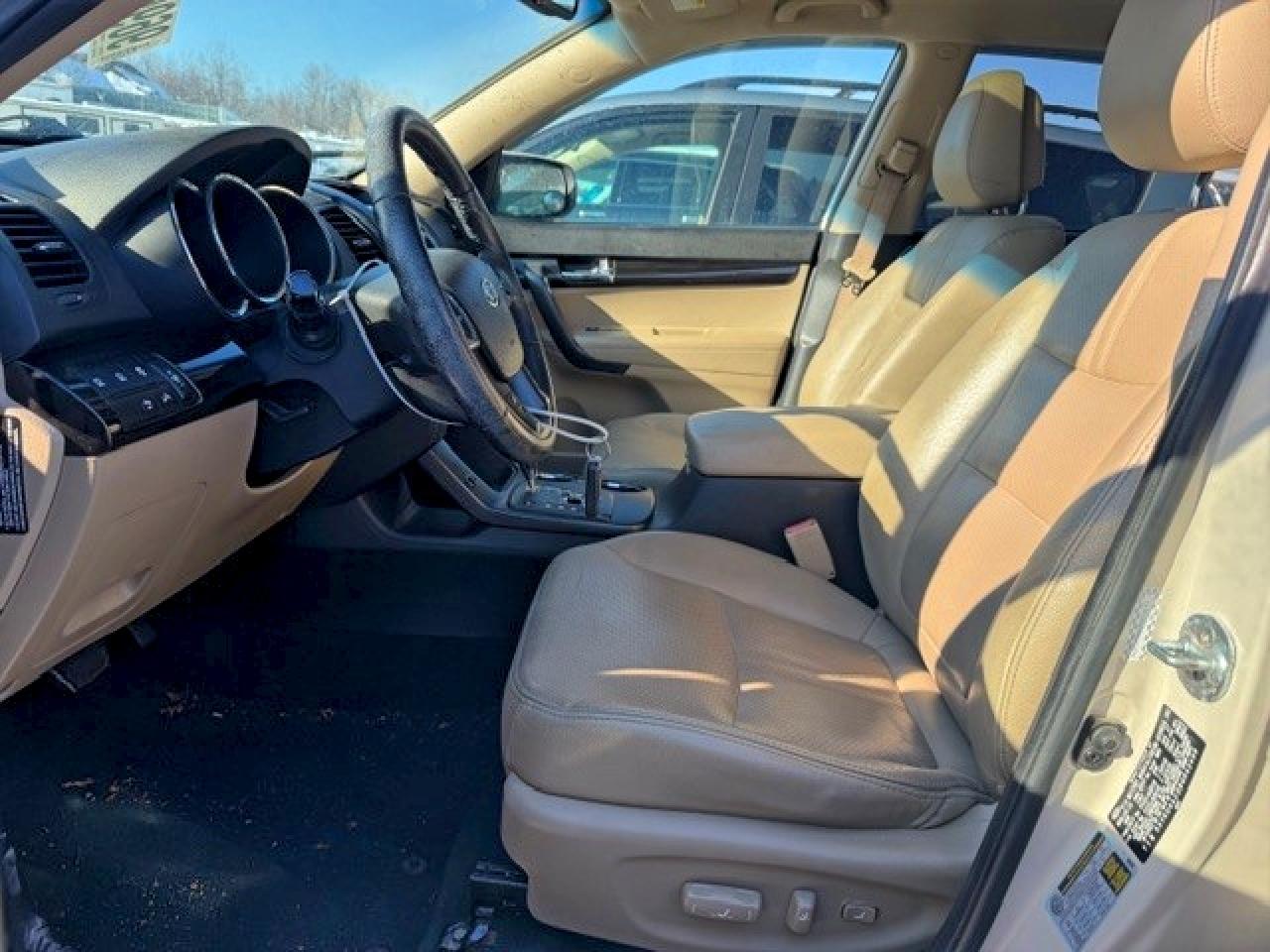 2011 KIA SORENTO EX photo 7