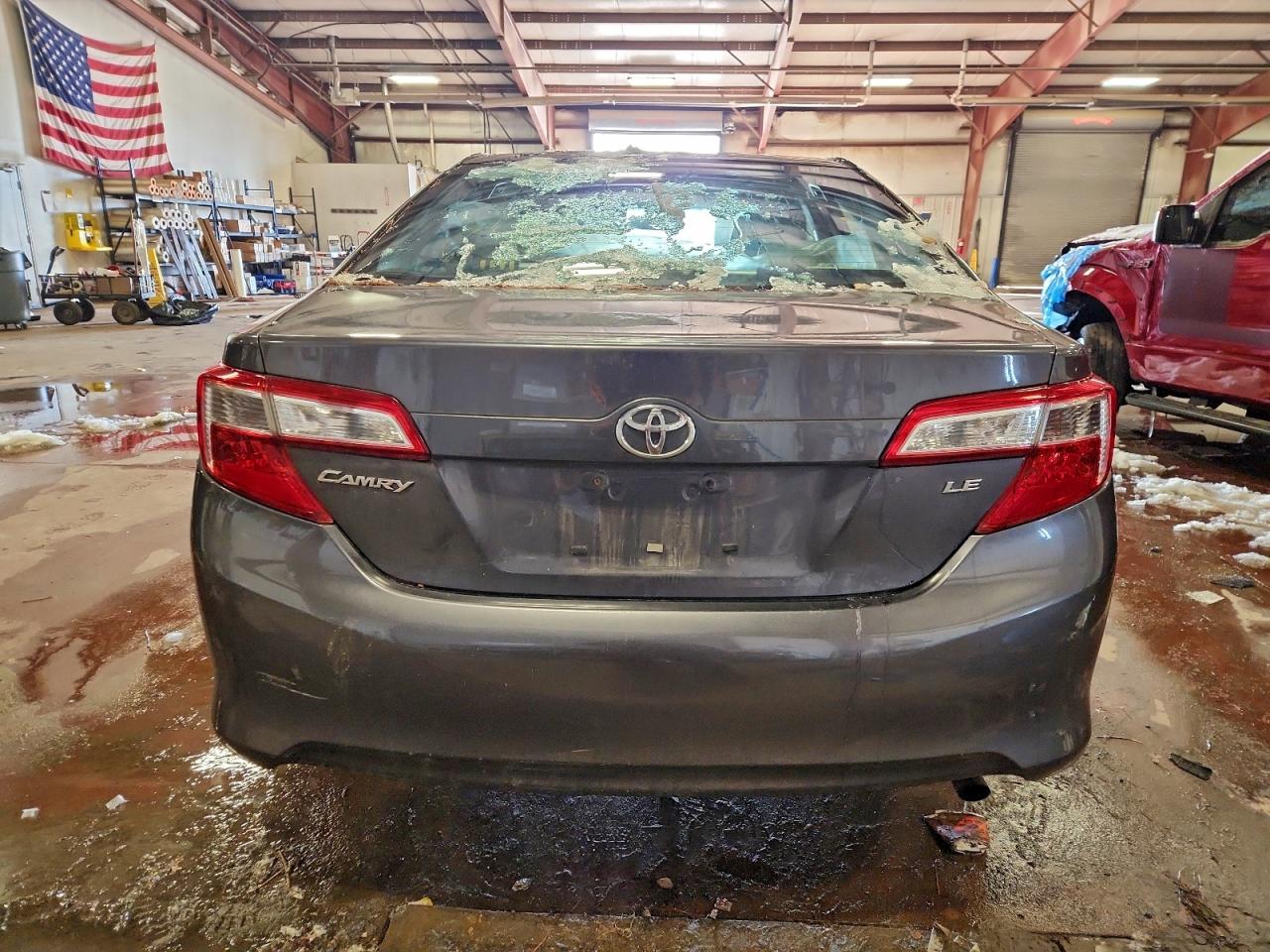 2013 TOYOTA CAMRY L photo 11