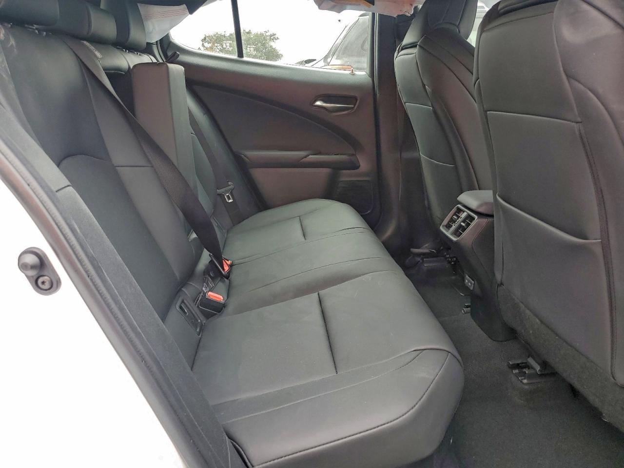 2024 LEXUS UX 250H PREMIUM photo 11