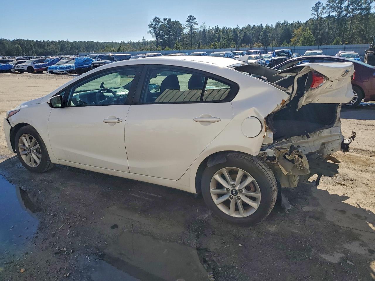 2017 KIA FORTE LX photo 2