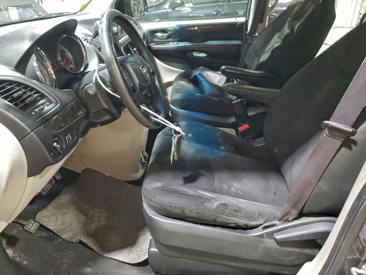 2015 DODGE GRAND CARAVAN SE photo 7
