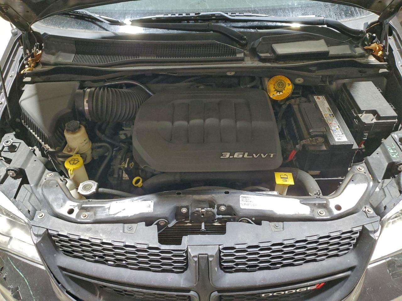 2015 DODGE GRAND CARAVAN SE photo 12