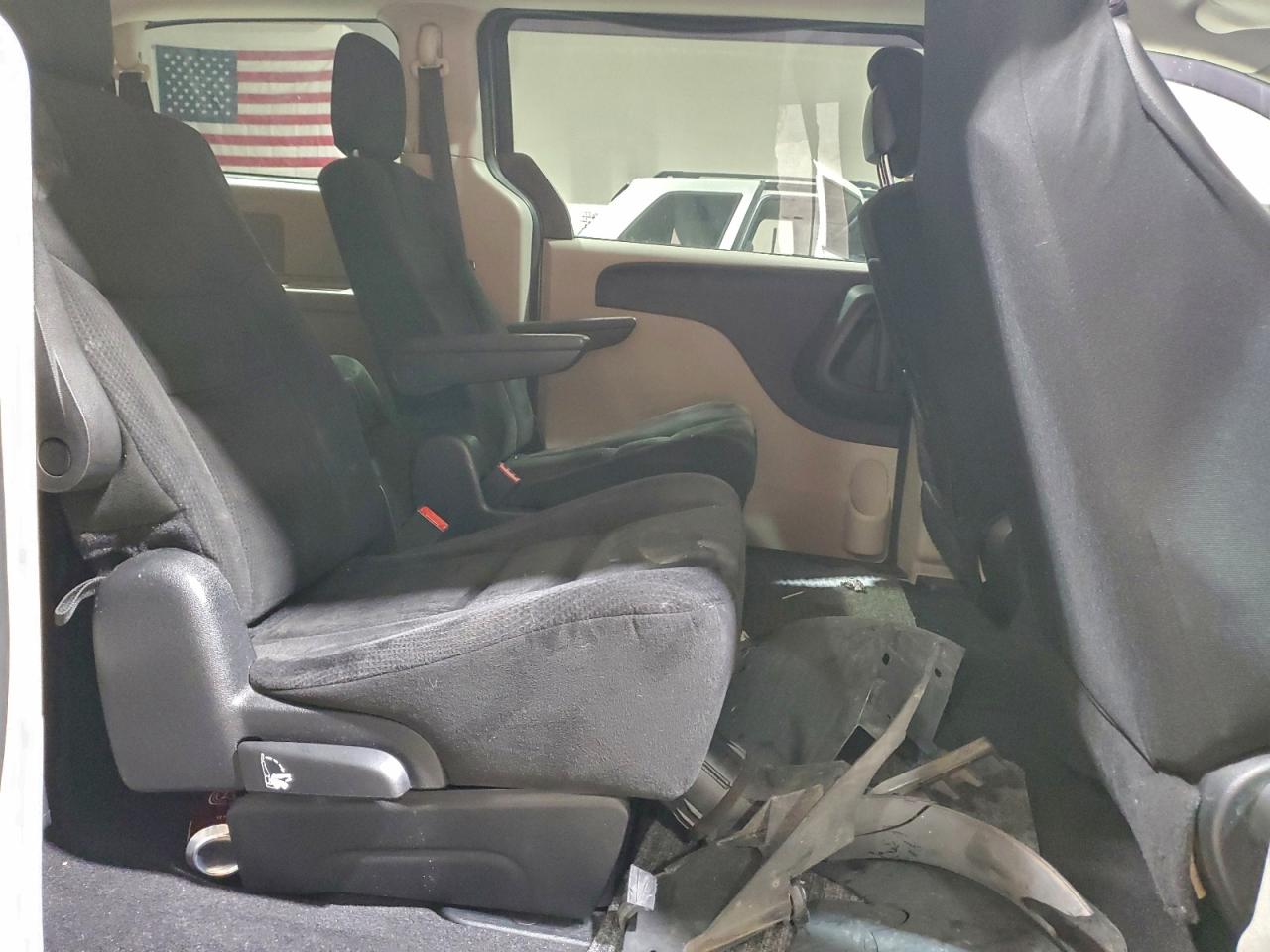 2015 DODGE GRAND CARAVAN SE photo 11