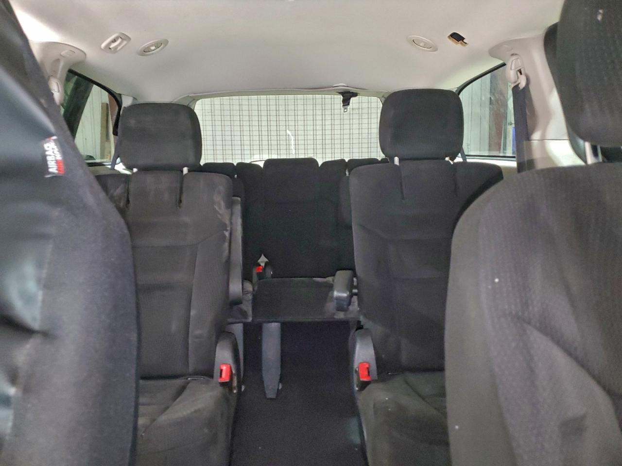 2015 DODGE GRAND CARAVAN SE photo 10