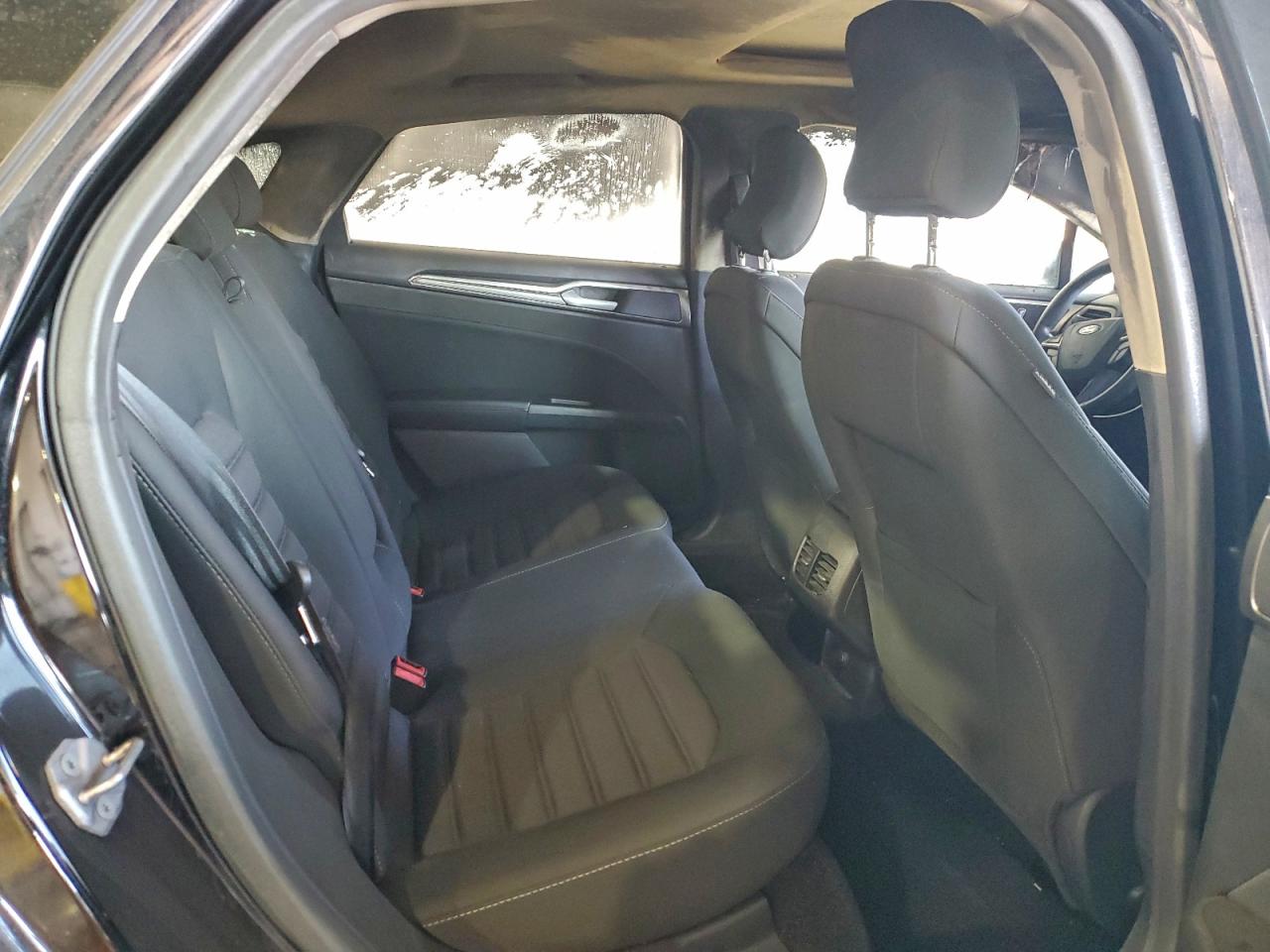 2017 FORD FUSION SE photo 19