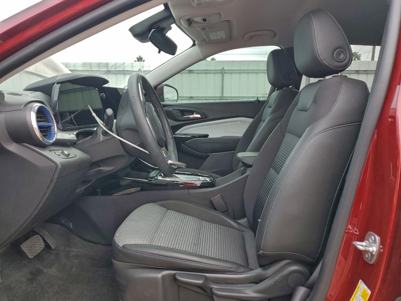 2025 CHEVROLET TRAX 1LT photo 19