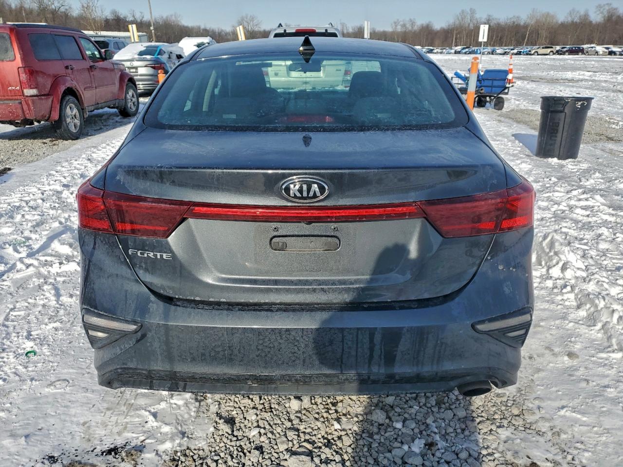 2021 KIA FORTE FE photo 11