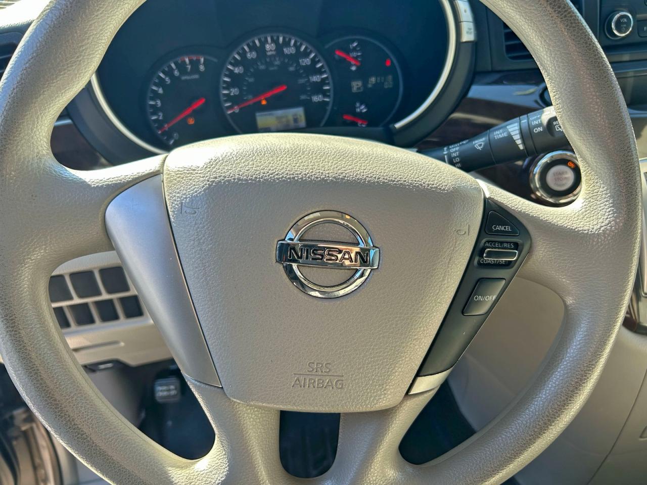 2014 NISSAN QUEST S photo 23