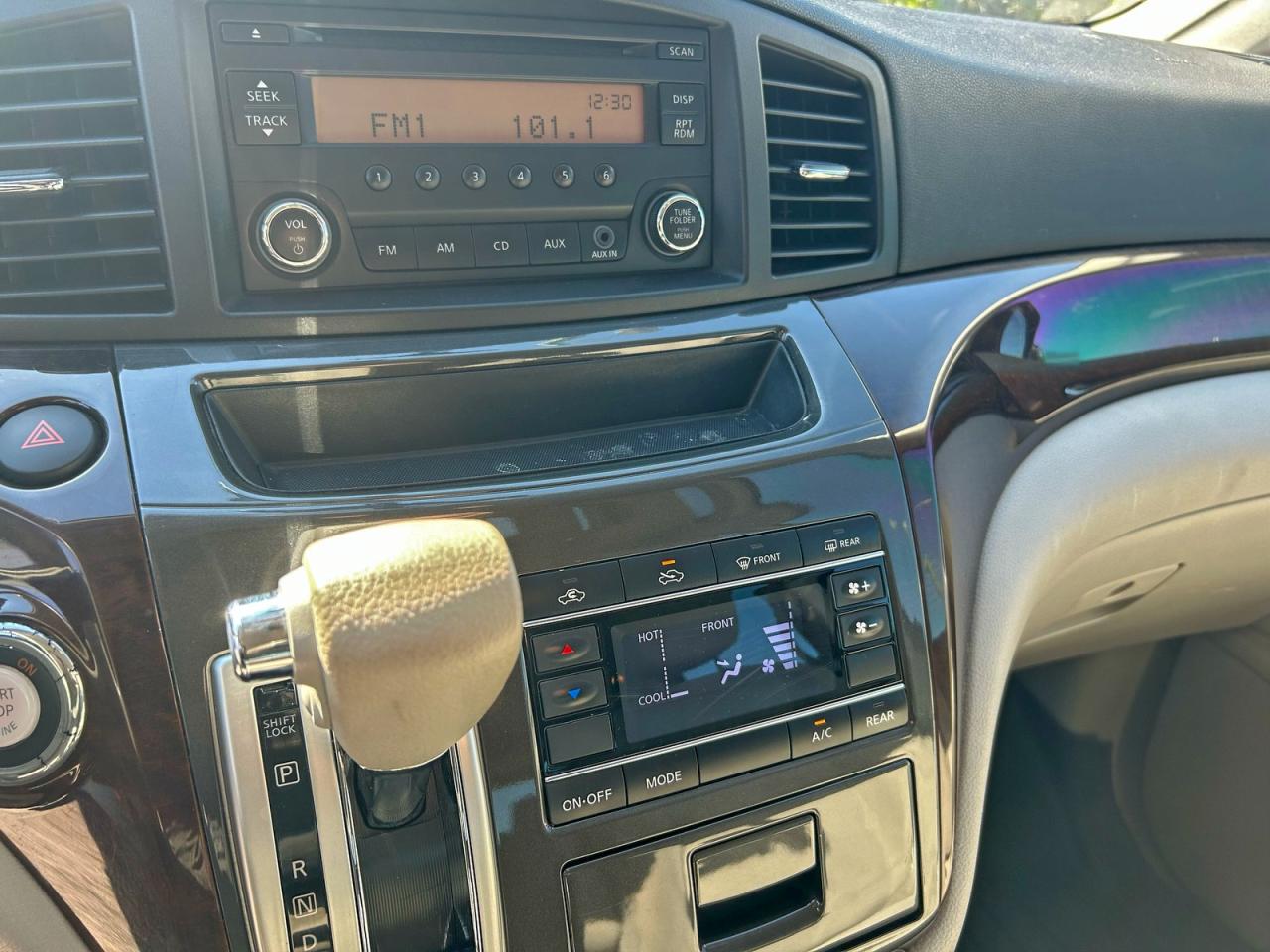 2014 NISSAN QUEST S photo 21