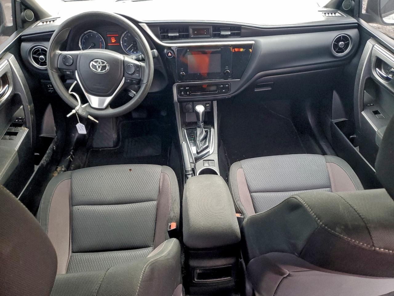 2018 TOYOTA COROLLA L photo 15