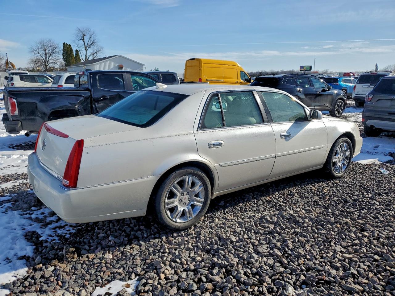 2011 CADILLAC DTS PLATINUM photo 5