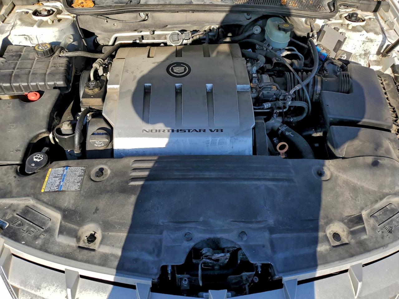 2011 CADILLAC DTS PLATINUM photo 21