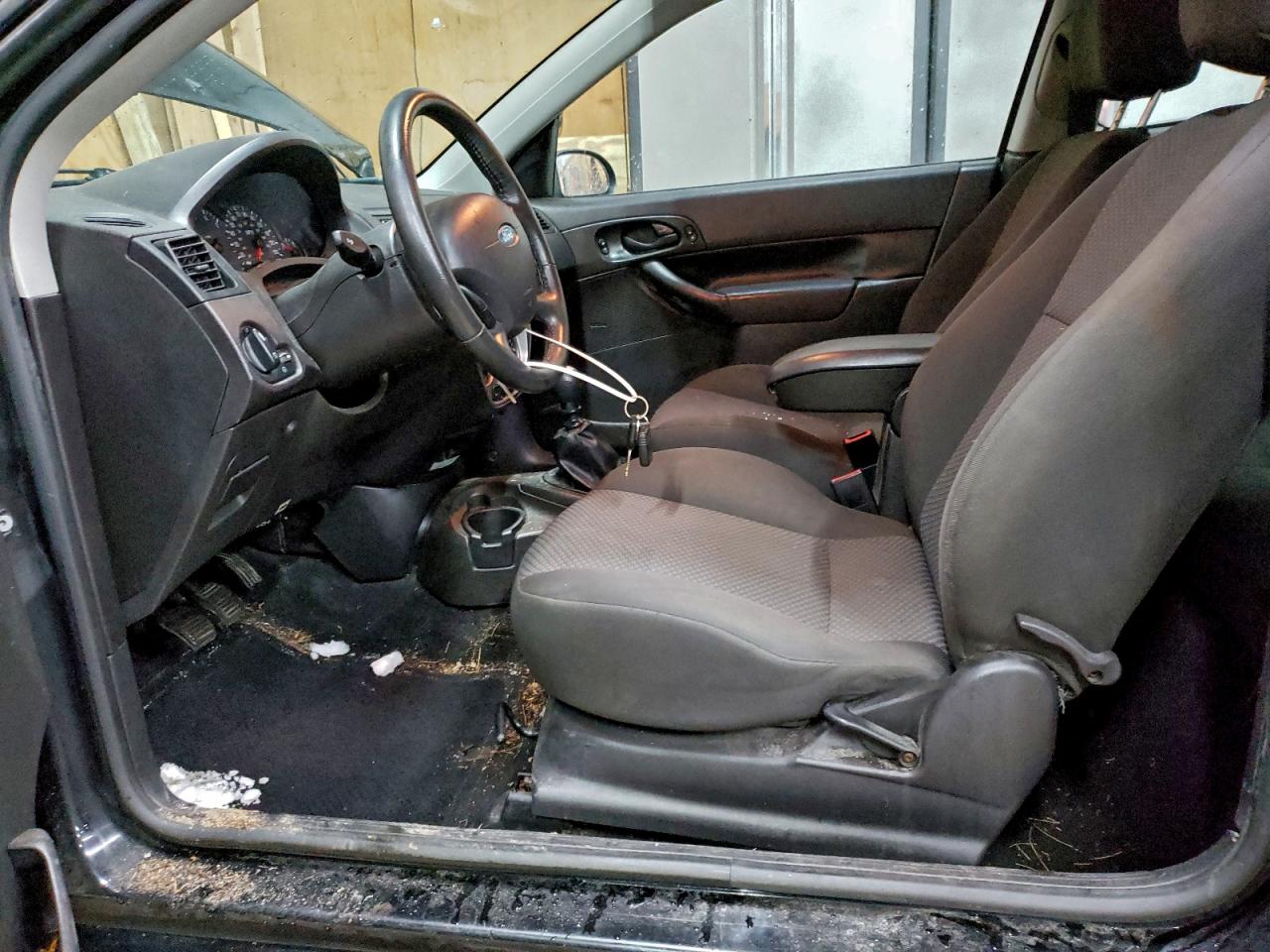 2007 FORD FOCUS ZX3 photo 13