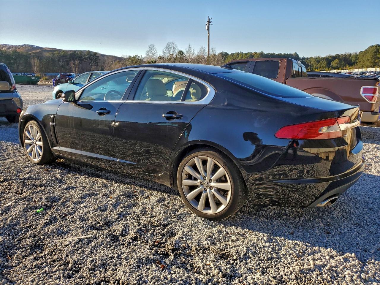 2011 JAGUAR XF PREMIUM photo 4