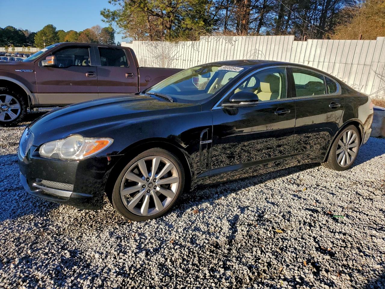 2011 JAGUAR XF