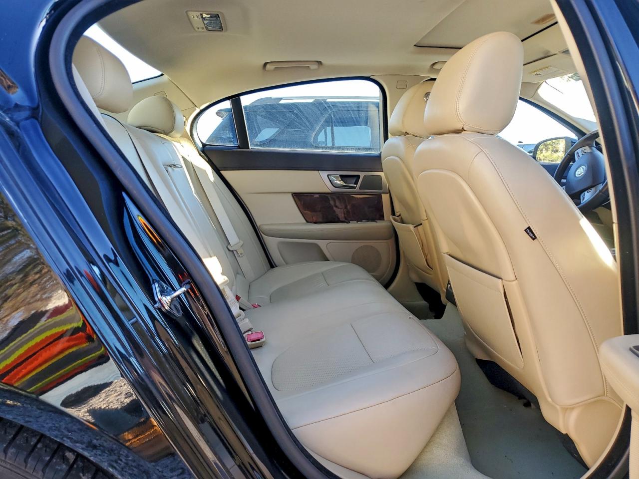 2011 JAGUAR XF PREMIUM photo 28