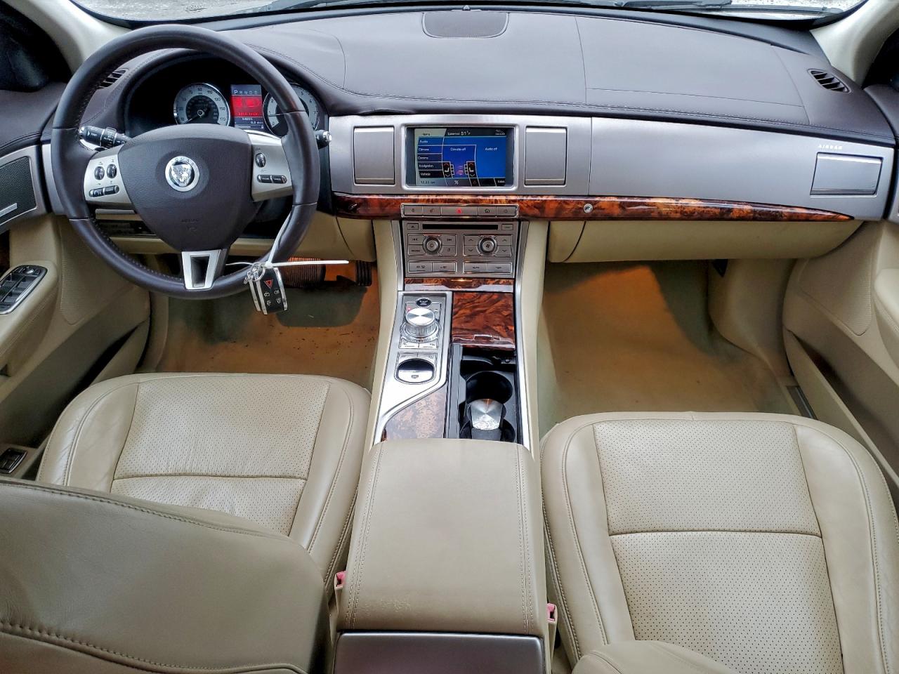 2011 JAGUAR XF PREMIUM photo 22