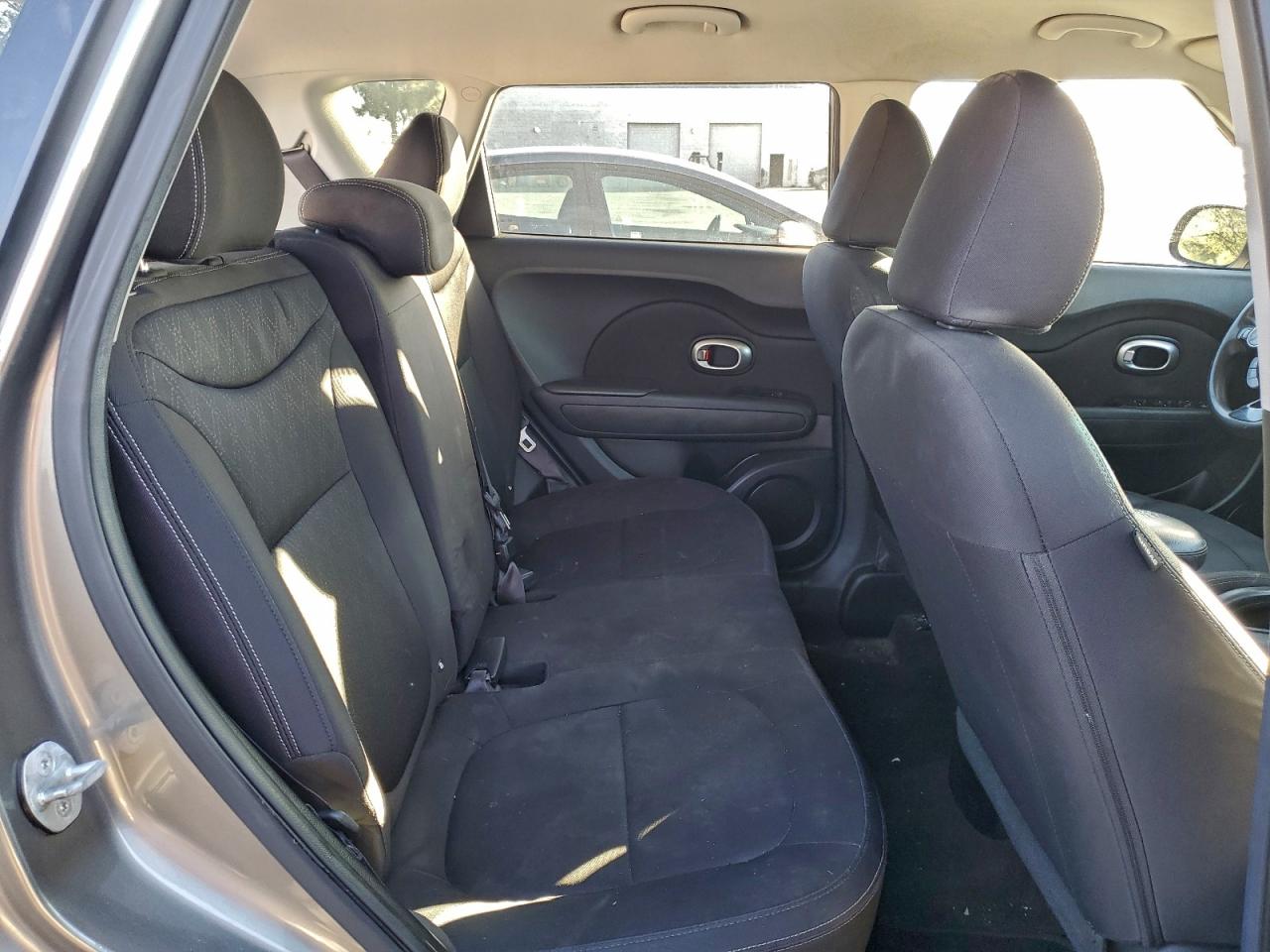 2015 KIA SOUL photo 28