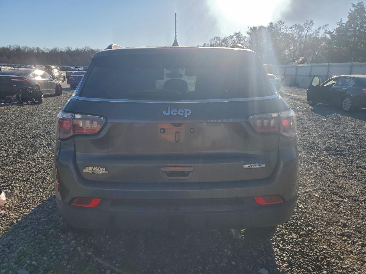 2017 JEEP COMPASS LATITUDE photo 16