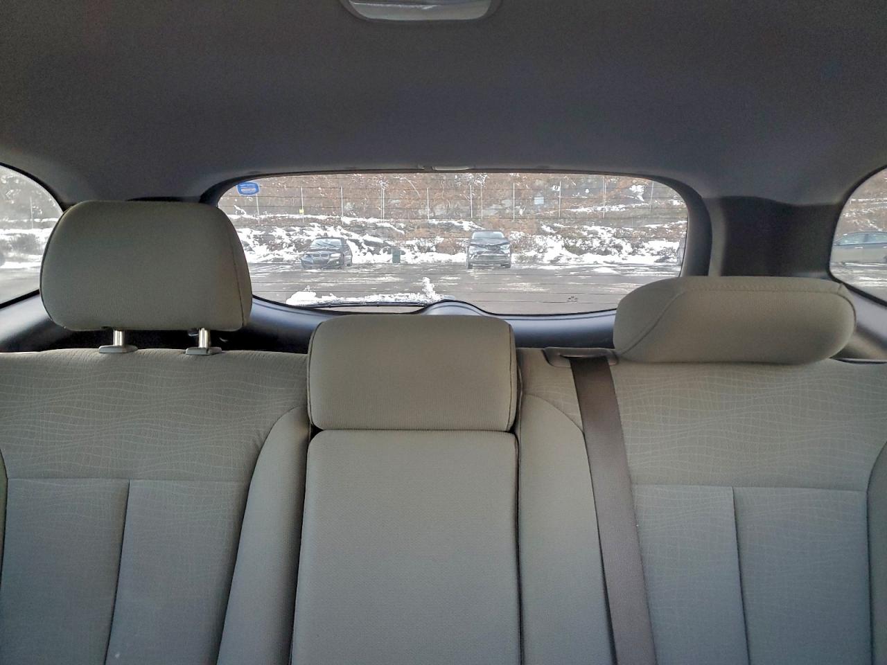 2010 HYUNDAI SANTA FE GLS photo 19