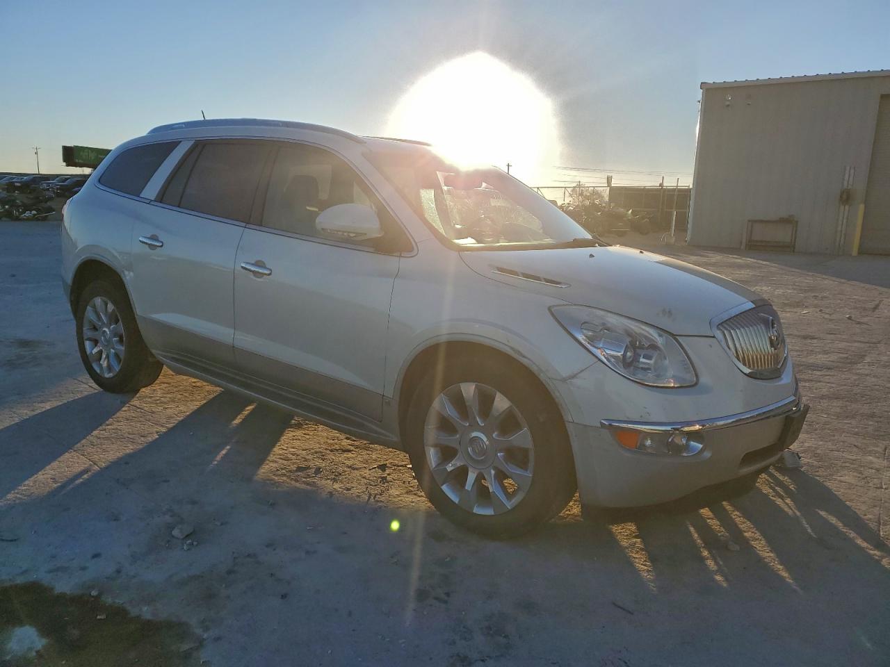 2011 BUICK ENCLAVE CXL photo 4