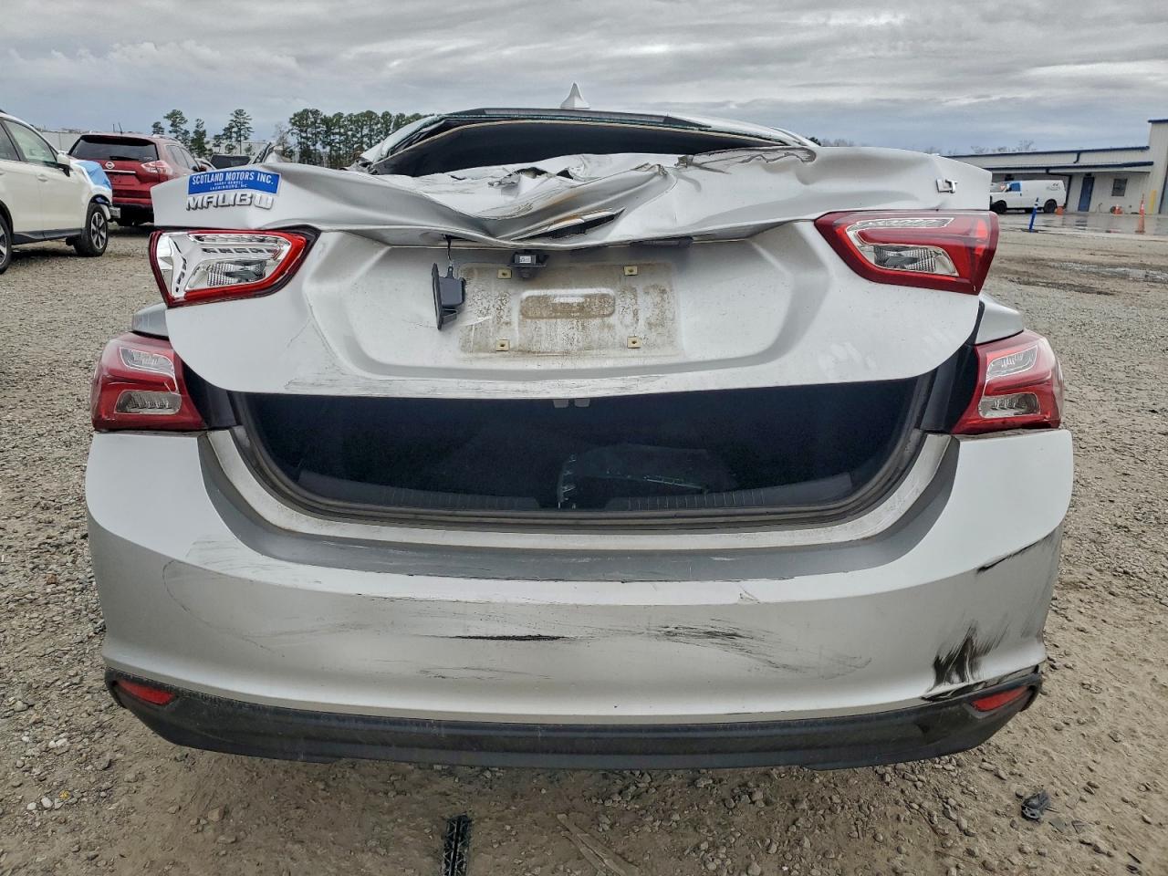 2022 CHEVROLET MALIBU LT photo 6