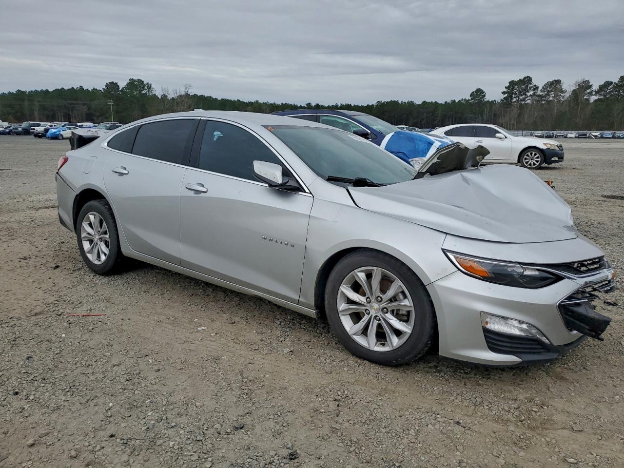 2022 CHEVROLET MALIBU LT photo 4