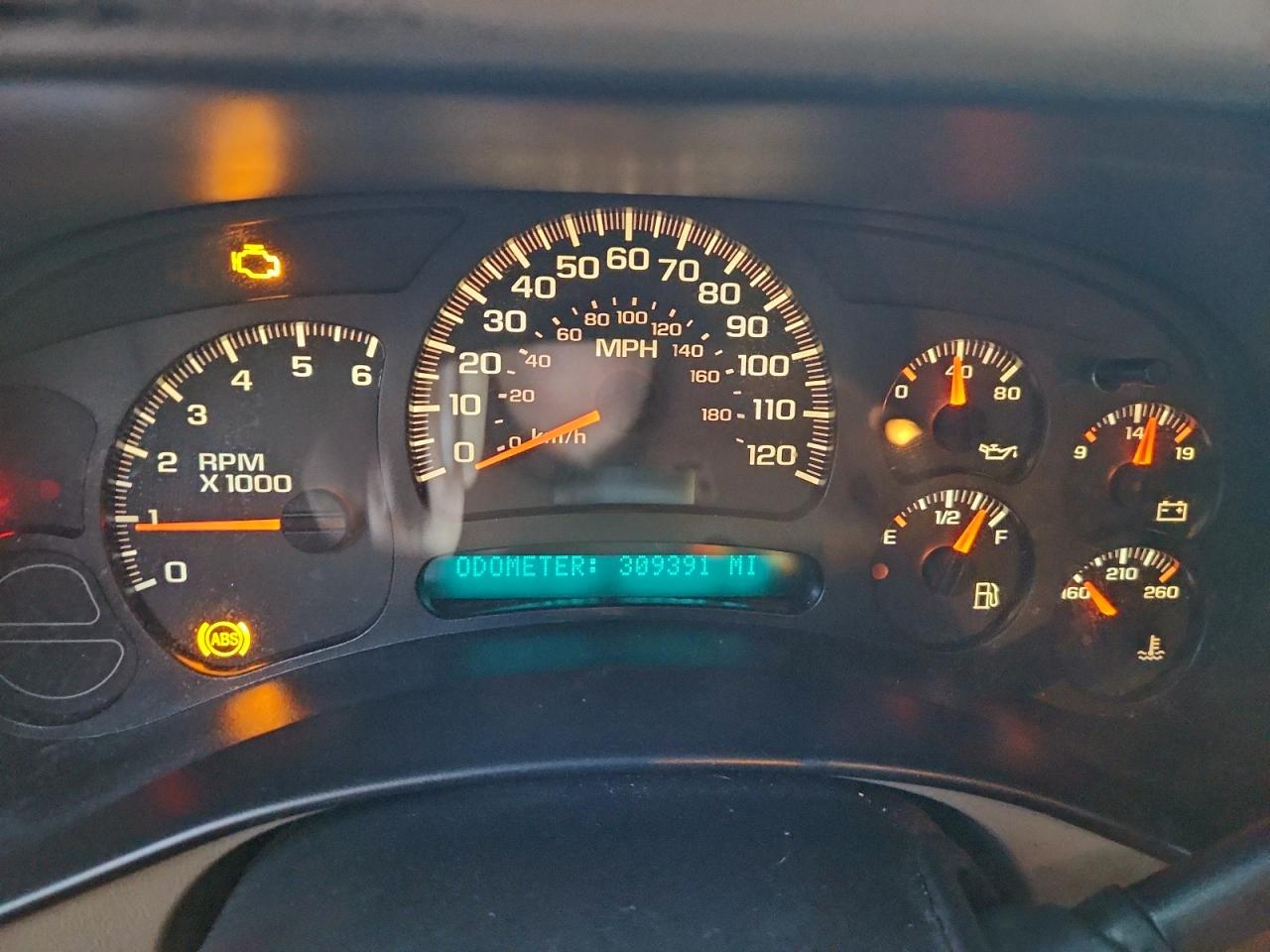 2004 CHEVROLET SILVERADO K1500 photo 9