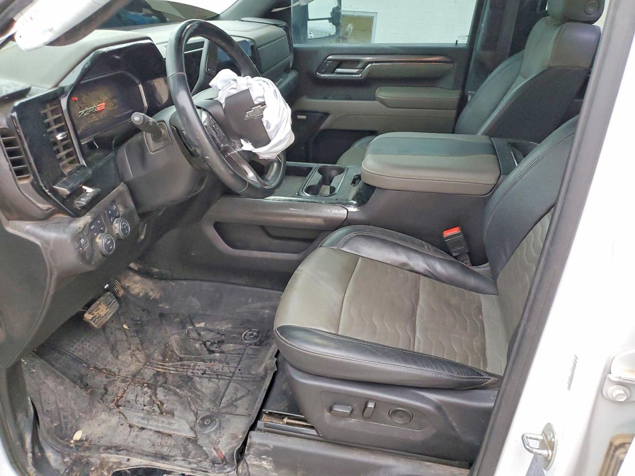 2024 CHEVROLET SILVERADO K2500 ZR2 photo 7