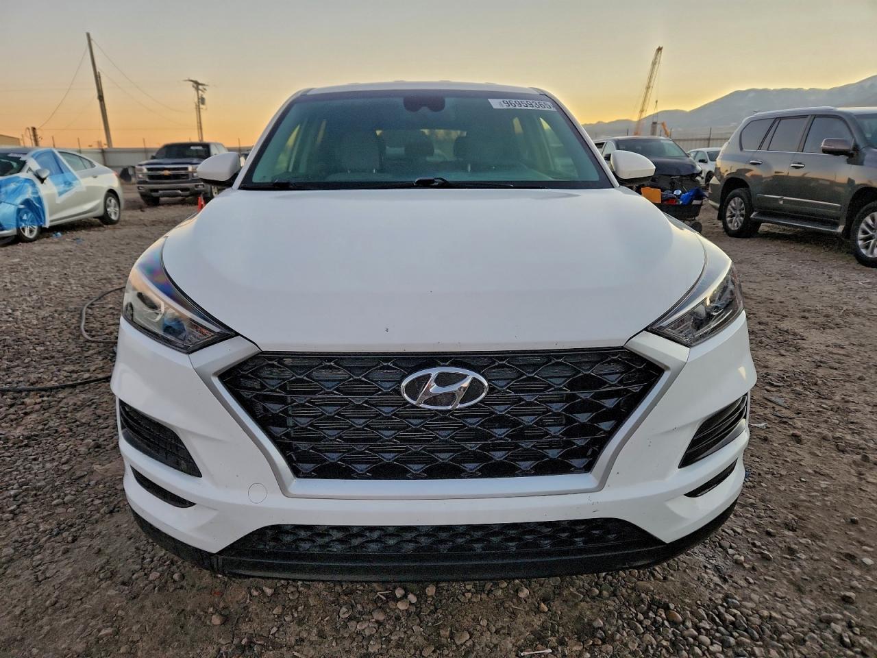 2020 HYUNDAI TUCSON SE photo 9