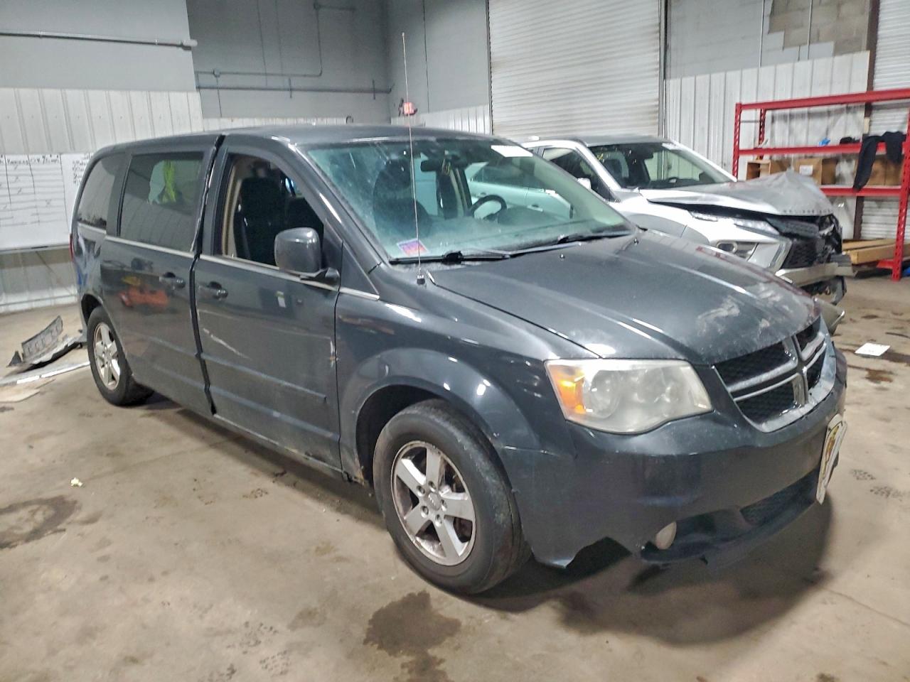 2012 DODGE GRAND CARAVAN CREW photo 10