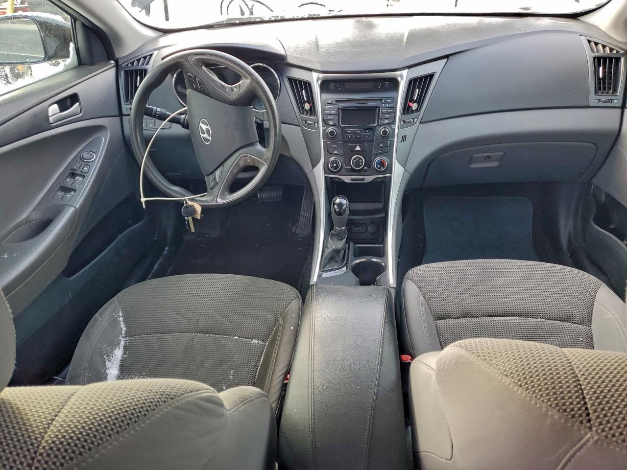 2014 HYUNDAI SONATA GLS photo 15