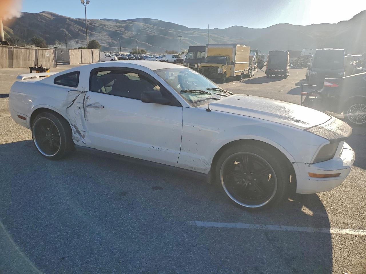 2006 FORD MUSTANG photo 10