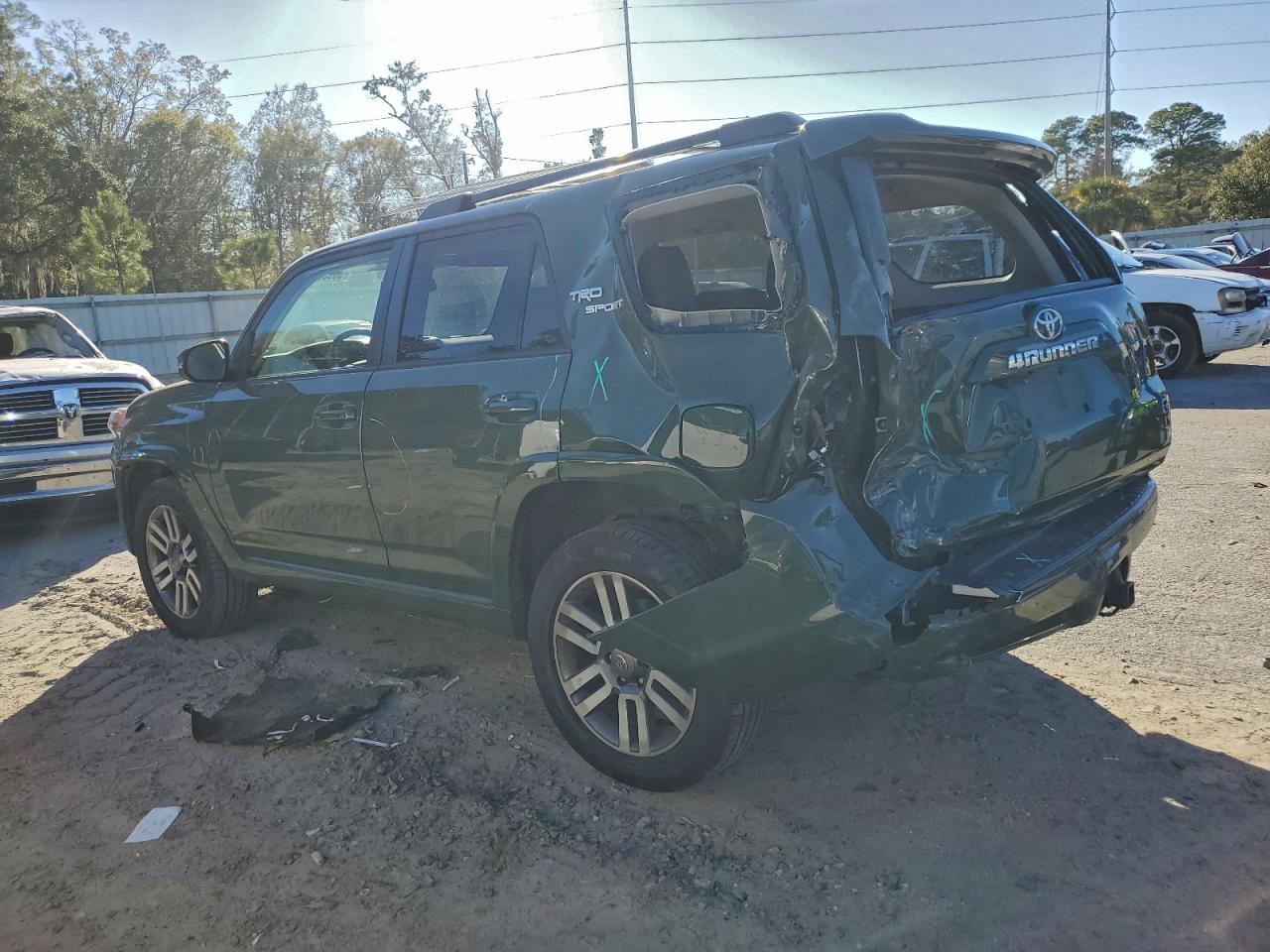 2022 TOYOTA 4RUNNER SR5 PREMIUM photo 3