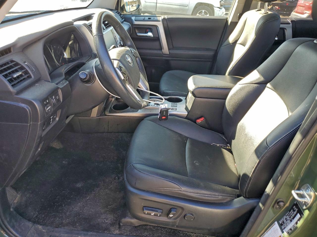 2022 TOYOTA 4RUNNER SR5 PREMIUM photo 13